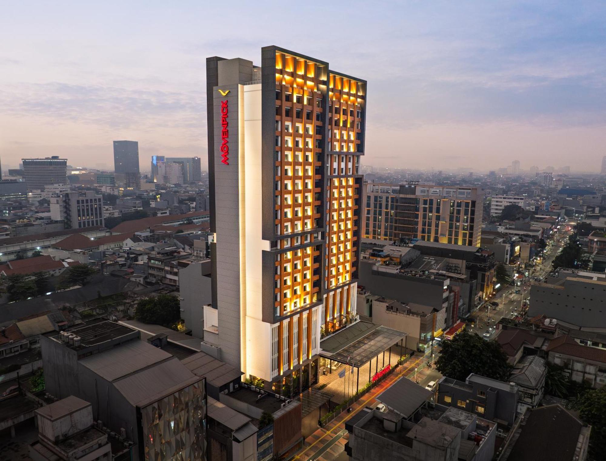 Moevenpick Hotel Jakarta City Centre Exterior photo